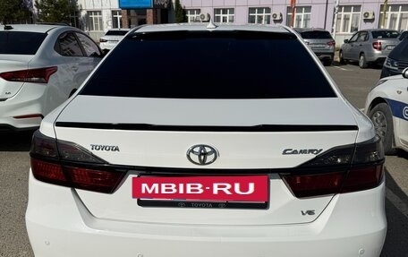 Toyota Camry, 2015 год, 1 840 000 рублей, 6 фотография
