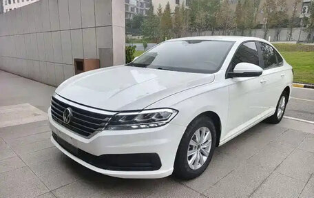 Volkswagen Lavida, 2022 год, 1 318 004 рублей, 1 фотография