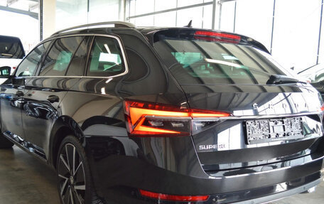 Skoda Superb III рестайлинг, 2023 год, 3 200 000 рублей, 4 фотография