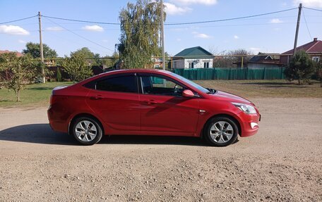 Hyundai Solaris II рестайлинг, 2015 год, 899 000 рублей, 3 фотография