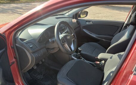 Hyundai Solaris II рестайлинг, 2015 год, 899 000 рублей, 10 фотография