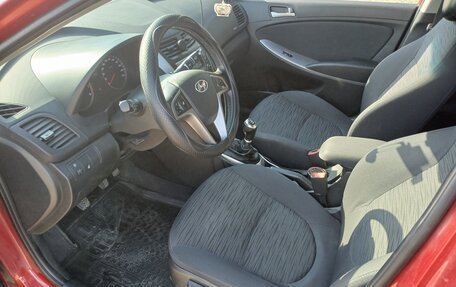 Hyundai Solaris II рестайлинг, 2015 год, 899 000 рублей, 18 фотография