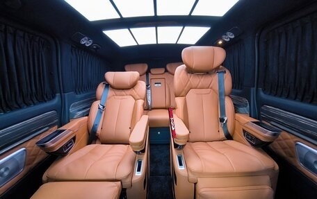 Mercedes-Benz V-Класс, 2025 год, 9 990 000 рублей, 2 фотография
