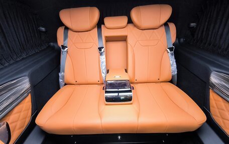 Mercedes-Benz V-Класс, 2025 год, 9 990 000 рублей, 17 фотография
