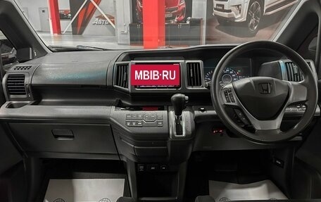 Honda Stepwgn IV, 2011 год, 1 350 000 рублей, 22 фотография