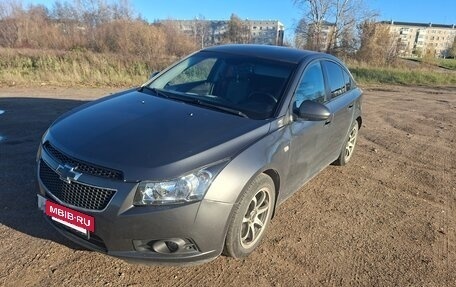Chevrolet Cruze II, 2011 год, 600 000 рублей, 3 фотография