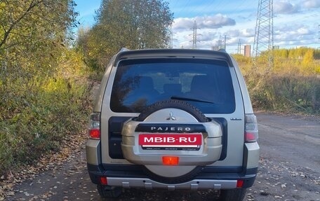 Mitsubishi Pajero IV, 2007 год, 1 159 000 рублей, 3 фотография