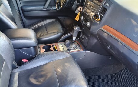 Mitsubishi Pajero IV, 2007 год, 1 159 000 рублей, 17 фотография