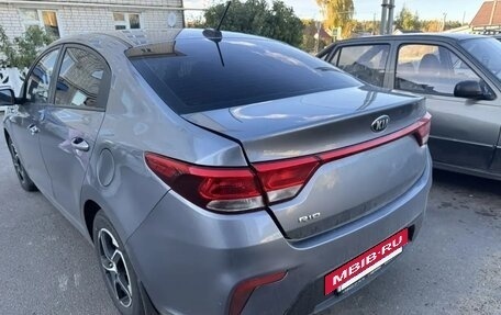 KIA Rio IV, 2018 год, 1 100 000 рублей, 3 фотография