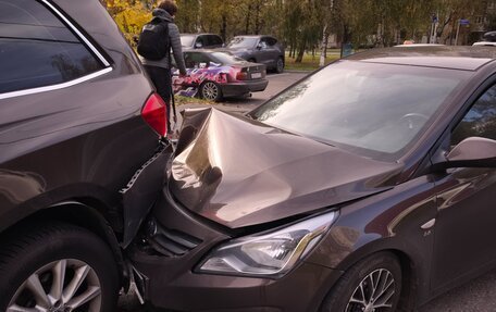 Hyundai Solaris II рестайлинг, 2015 год, 430 000 рублей, 2 фотография