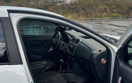 Renault Logan II, 2020 год, 850 000 рублей, 5 фотография