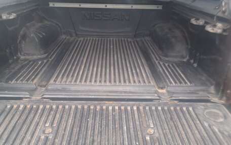 Nissan Navara (Frontier), 2011 год, 1 350 000 рублей, 10 фотография