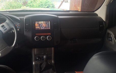 Nissan Navara (Frontier), 2011 год, 1 350 000 рублей, 6 фотография