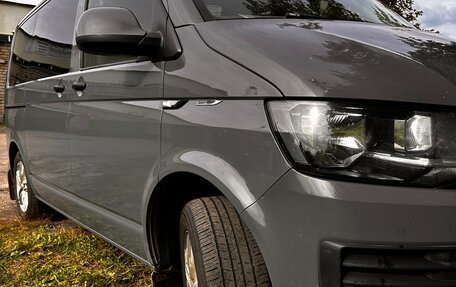 Volkswagen Caravelle T6 рестайлинг, 2016 год, 2 150 000 рублей, 8 фотография