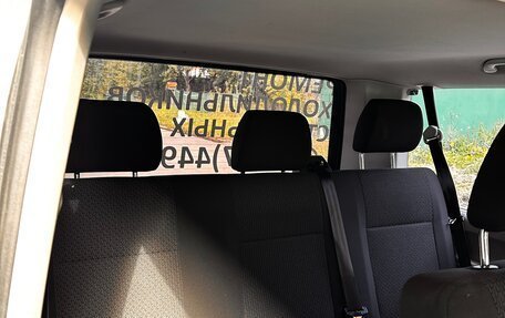 Volkswagen Caravelle T6 рестайлинг, 2016 год, 2 150 000 рублей, 15 фотография