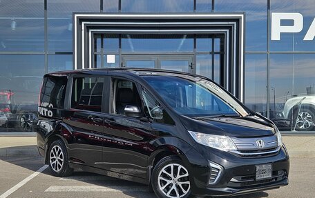Honda Stepwgn IV, 2018 год, 1 995 000 рублей, 3 фотография