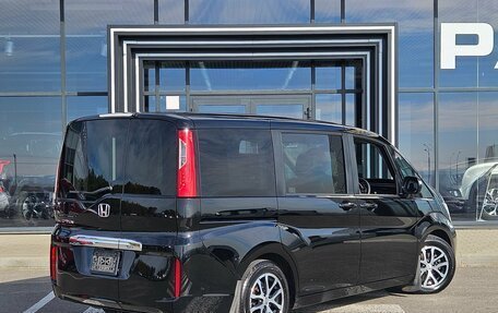 Honda Stepwgn IV, 2018 год, 1 995 000 рублей, 4 фотография