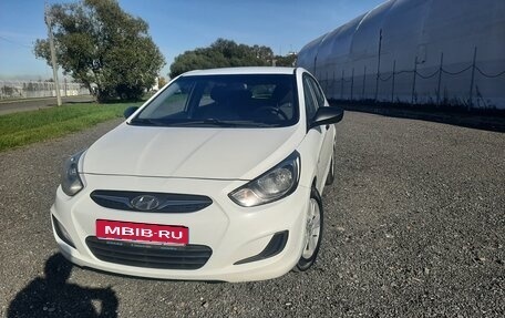 Hyundai Solaris II рестайлинг, 2013 год, 680 000 рублей, 1 фотография