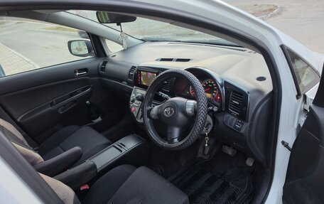 Toyota Wish II, 2003 год, 700 000 рублей, 2 фотография