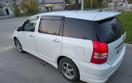 Toyota Wish II, 2003 год, 700 000 рублей, 11 фотография