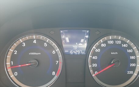 Hyundai Solaris II рестайлинг, 2013 год, 680 000 рублей, 12 фотография