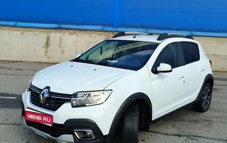 Renault Sandero II рестайлинг, 2019 год, 1 350 000 рублей, 1 фотография