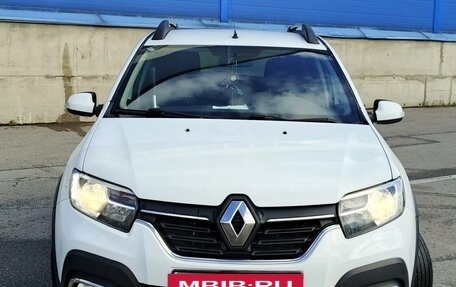 Renault Sandero II рестайлинг, 2019 год, 1 350 000 рублей, 2 фотография