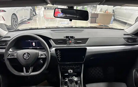 Skoda Superb III рестайлинг, 2023 год, 1 990 004 рублей, 7 фотография
