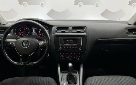 Volkswagen Jetta VI, 2018 год, 1 420 000 рублей, 13 фотография