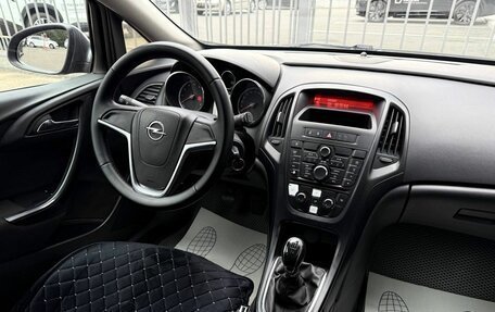 Opel Astra J, 2011 год, 510 000 рублей, 14 фотография