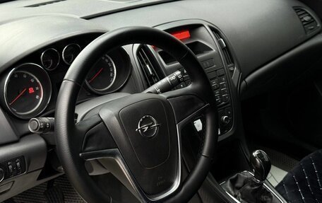 Opel Astra J, 2011 год, 510 000 рублей, 15 фотография