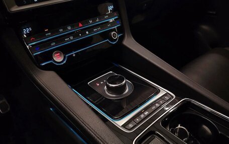 Jaguar F-Pace, 2019 год, 2 500 000 рублей, 13 фотография