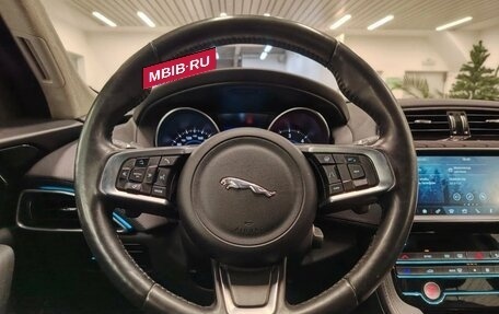 Jaguar F-Pace, 2019 год, 2 500 000 рублей, 18 фотография