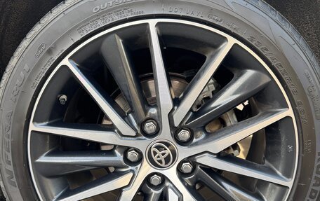 Toyota Camry, 2021 год, 3 000 000 рублей, 13 фотография