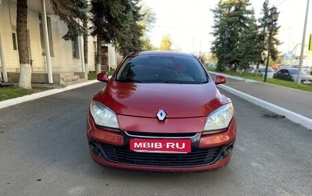 Renault Megane III, 2012 год, 549 000 рублей, 2 фотография