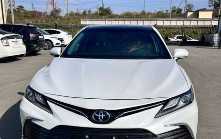 Toyota Camry, 2022 год, 3 550 000 рублей, 5 фотография