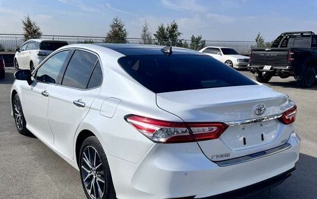 Toyota Camry, 2022 год, 3 550 000 рублей, 10 фотография