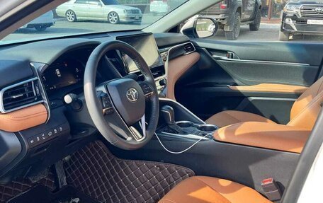 Toyota Camry, 2022 год, 3 550 000 рублей, 12 фотография