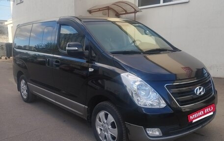 Hyundai Grand Starex Grand Starex I рестайлинг 2, 2015 год, 2 300 000 рублей, 2 фотография