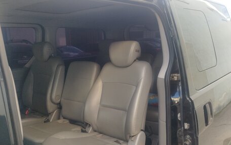 Hyundai Grand Starex Grand Starex I рестайлинг 2, 2015 год, 2 300 000 рублей, 11 фотография