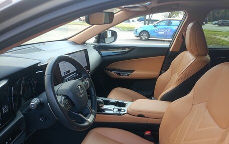 Lexus NX, 2023 год, 8 300 000 рублей, 13 фотография