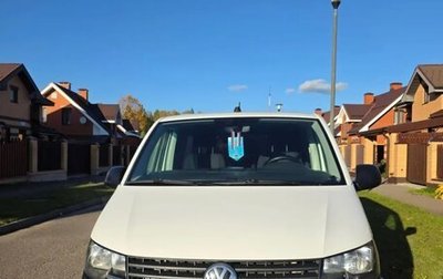 Volkswagen Caravelle T6 рестайлинг, 2019 год, 3 250 000 рублей, 1 фотография