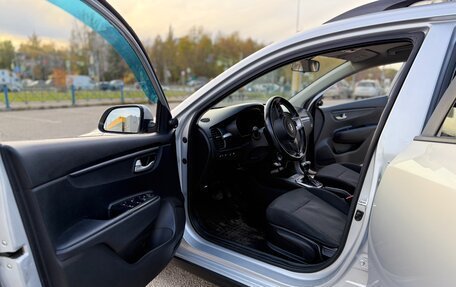 KIA Rio IV, 2018 год, 1 350 000 рублей, 9 фотография