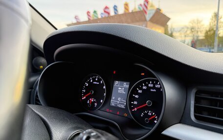 KIA Rio IV, 2018 год, 1 350 000 рублей, 15 фотография