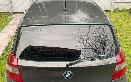 BMW 1 серия, 2005 год, 700 000 рублей, 2 фотография