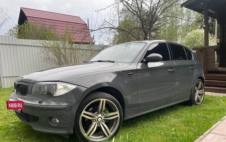 BMW 1 серия, 2005 год, 700 000 рублей, 9 фотография