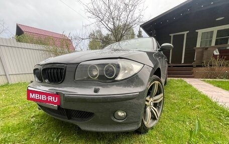 BMW 1 серия, 2005 год, 700 000 рублей, 7 фотография