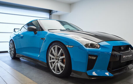 Nissan GT-R, 2011 год, 6 490 000 рублей, 3 фотография