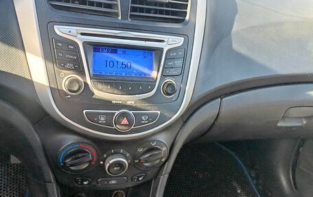 Hyundai Solaris II рестайлинг, 2012 год, 639 000 рублей, 8 фотография