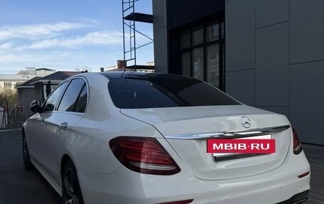 Mercedes-Benz E-Класс, 2016 год, 2 600 000 рублей, 9 фотография